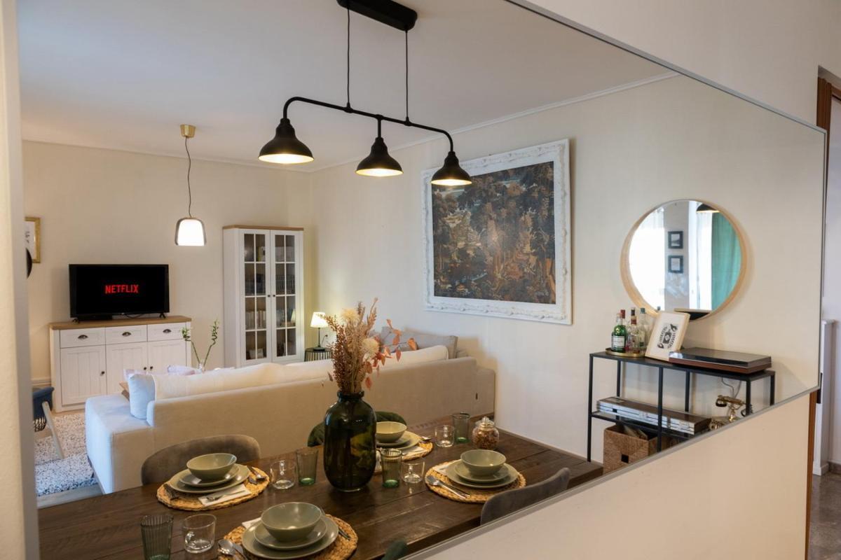 Glyfada Golf Fourth Floor Apartment Atene Esterno foto