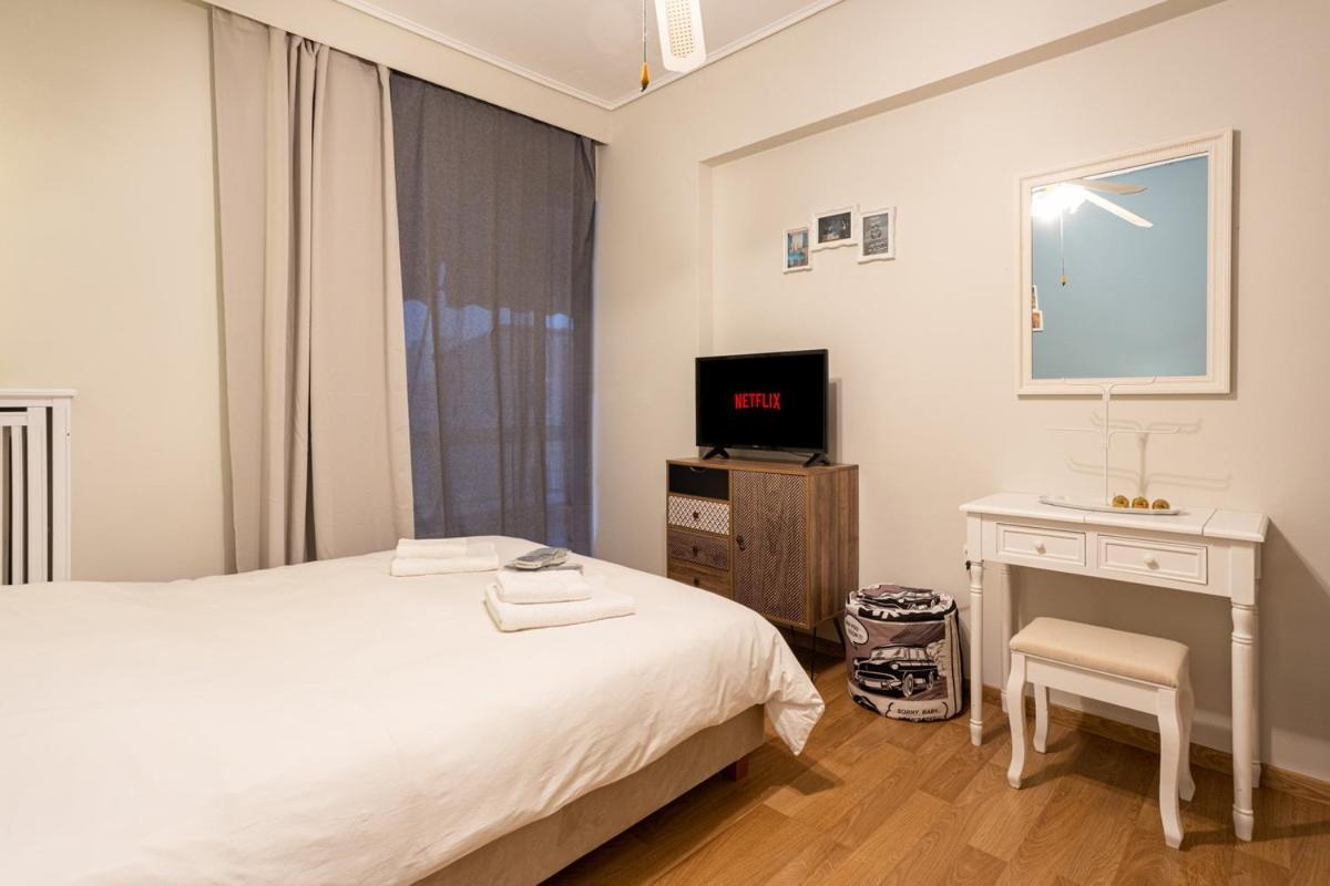 Glyfada Golf Fourth Floor Apartment Atene Esterno foto