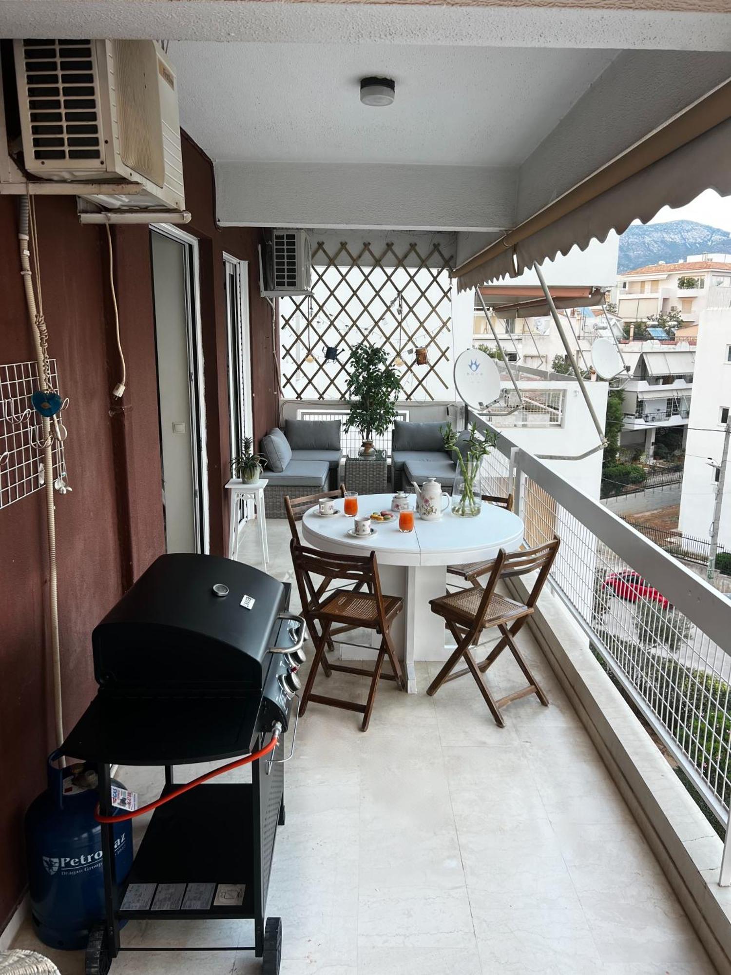 Glyfada Golf Fourth Floor Apartment Atene Esterno foto